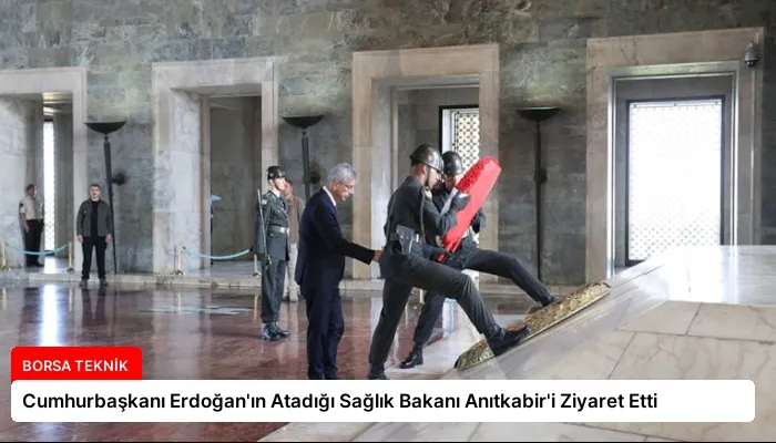 Cumhurbaşkanı Erdoğan’ın Atadığı Sağlık Bakanı Anıtkabir’i Ziyaret Etti