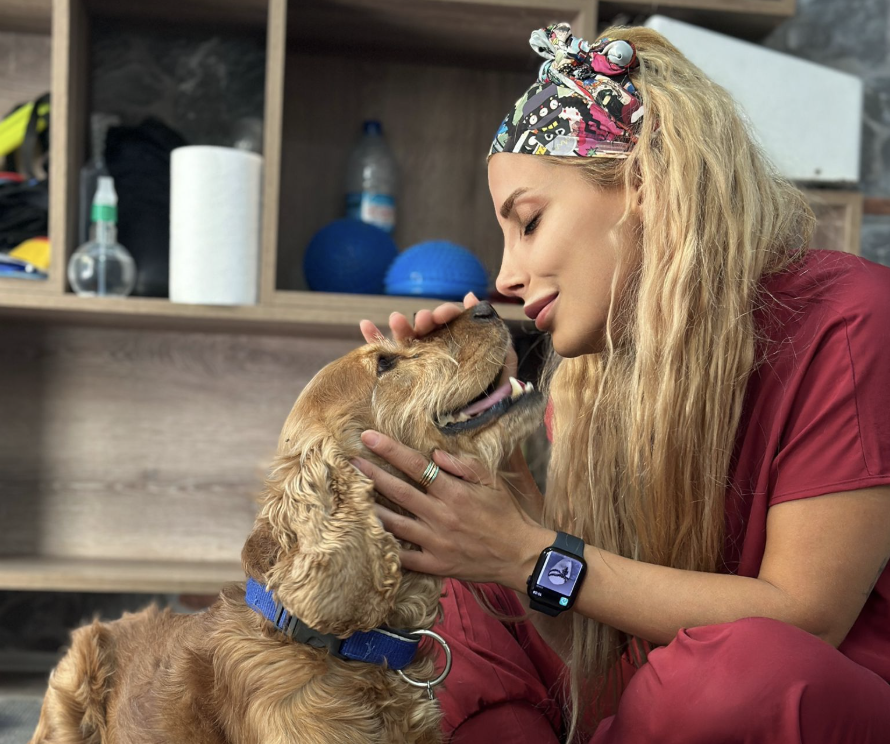Yağmur Denli’nin Engelli Hayvanlar İçin Düzenlediği Defile, Toplumu Sevgili Patili Dostlarımıza Karşı Daha Duyarlı Hale Getiriyor
